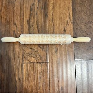 Woodland Squirrel & Acorn Embossed Rolling Pin | Engraved Cookie Dough Roller